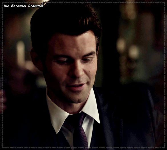 *se urca-n barca cu ea* Bon, acuma sa vedem ce pesti prindem..click; As prefera o stiuca b-) =))))) *isi baga undita-n apa* =))))))))
