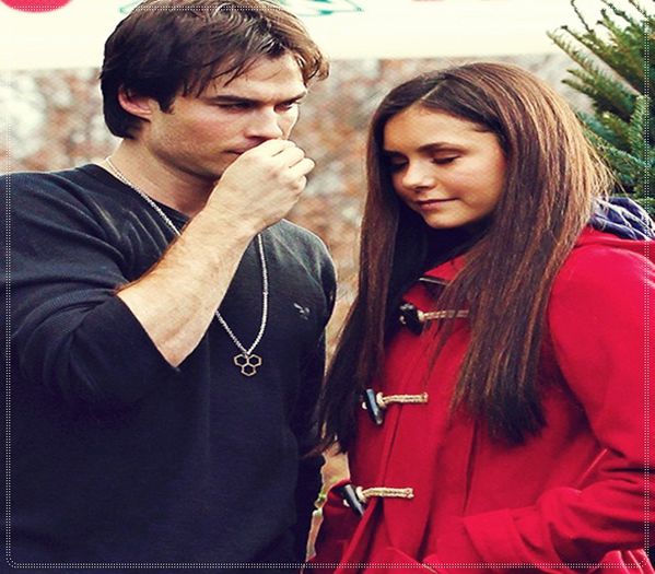 》Nu sunt.. *ofteaza* =)))) Okay, auzi ce zice Tyler cica Lexi are poze cu tine in telefon...=))