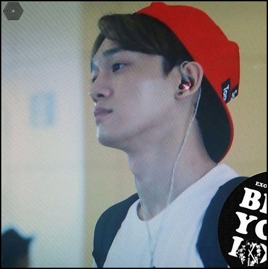 140629exochenchongqingairportincheonairport1856 - exo - 140629 Chen - Chongqing Airport - Incheon Airport