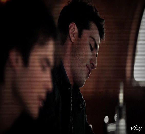 #► |isi vede de bautura lui ganditor|