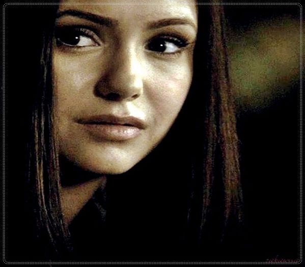 》click *se duce la el cu bautura ei dupa ea*; Deranjez daca stau aici?
