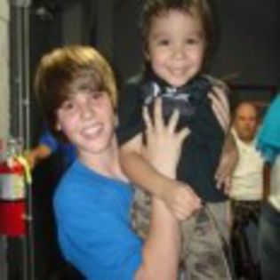 Justin_Bieber_1267199056_4