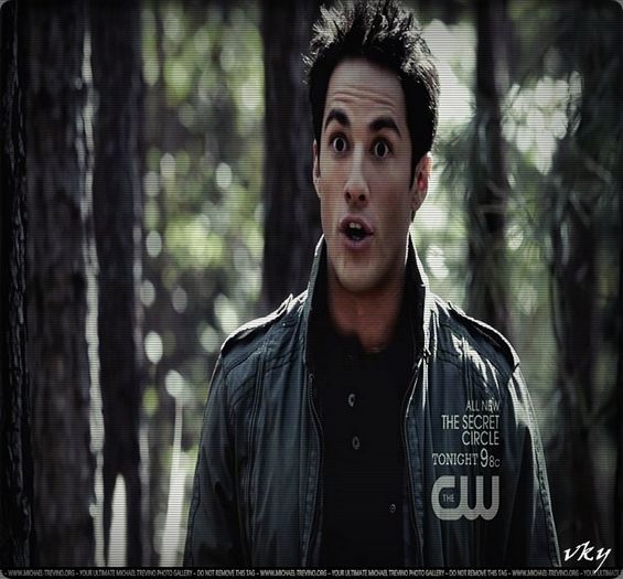 #► E surpriza.... Nici eu nu stiu...=))))))[cl]; [[a zis cineva ca`mi da o serenada cica misto...=))))))) si astept so gaseasca]]
