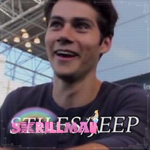 ̷|Ɗ̷̷у̷̷Ɩ̷̷α̷η™| ═► Tu stii de locul meu secret? CLICK; N-ai de unde stii. E o pestera pe insula, unde stau eu sa ma gandesc, uitandu-ma la mare, si m-am intalnit cu o maimuta care manca o banana, si alta banana ia luat banana, si au inceput sa se bata, si
