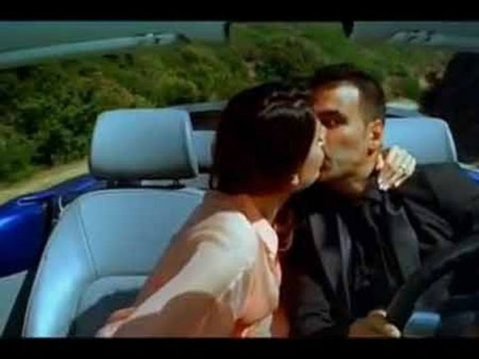 hqdefault (2) - Kareena Kapoor