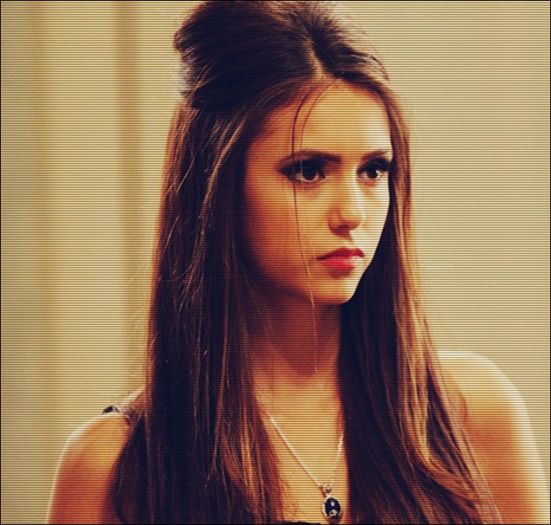 ♡❧`⇒.; poate te bântuie pe tine, că are nevoie de ști tu ;> =)) -se pune pe canapea cu picioarele pe