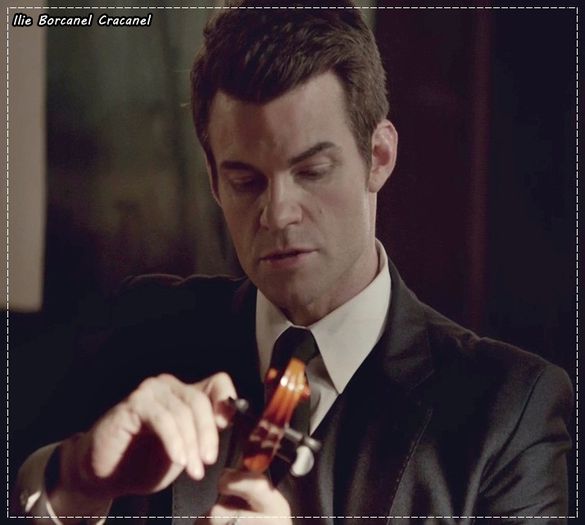 click *se muta mai incolo, lasand-o pe kath sa cada din spatele lui*; *e concentrat pe ceea ce canta, cu ochii inchisi, simte muzica* =)))))))))))))))))))))))
