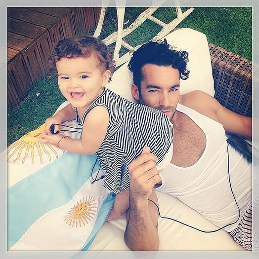  - Aaron Diaz