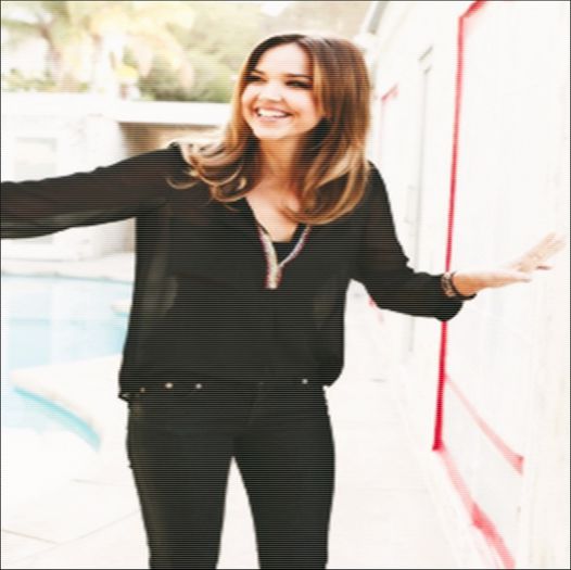 #vine de afară și se uită ciudat. Salut =))))))))