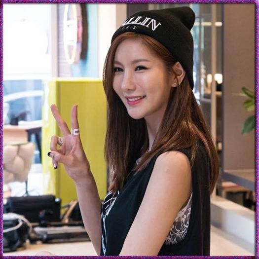 • Merg in California cu Johnny Lee :> :)) Ma inveti sa fac surf, da? :)) - ix __ Episodul 064 __ xi