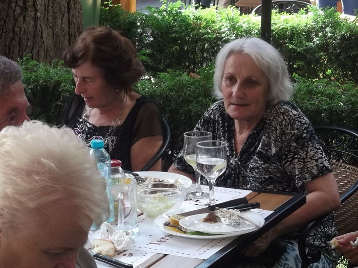 OARE CE FACE POPA ??? OARE CE FACE POPA ???