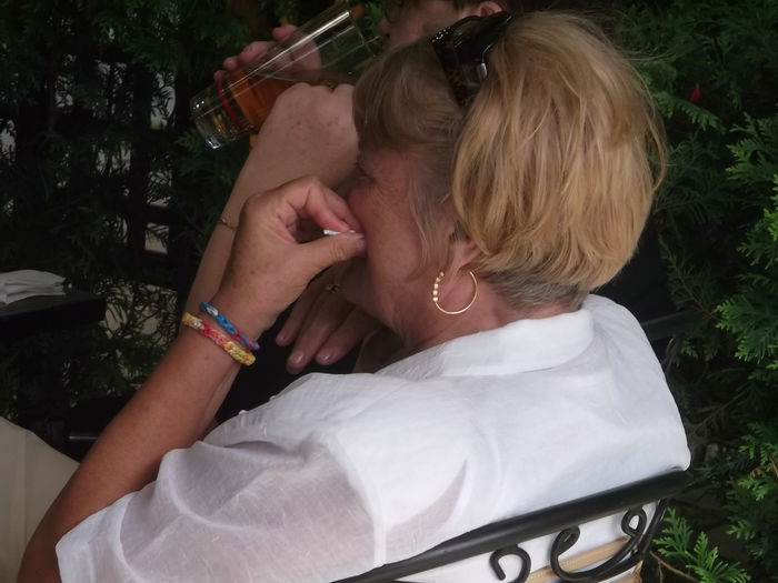 IN URECHI AM, MAI BAG SI-N GURA IN URECHI AM, MAI BAG SI-N GURA