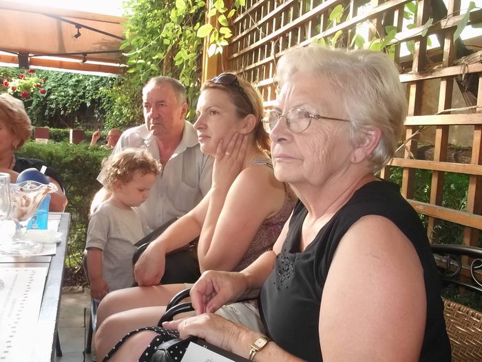 A INTRAT FLORIN PERSICUL A INTRAT FLORIN PERSICUL