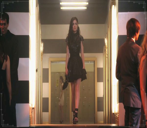 .•*´♥`*•. Asa sa faci! + Danseaza ca in clip click; http://www.youtube.com/watch?v=cLIQzxgFeNE
