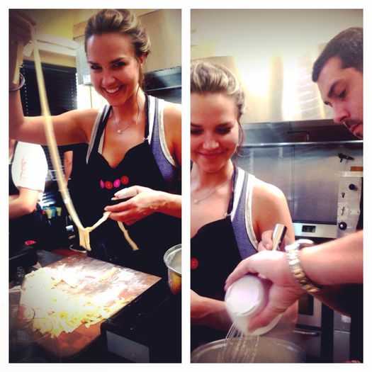 - #se uita la Tyler si dupa in alta parte.