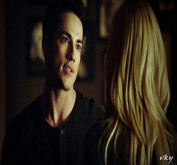 #► |tipa| E celebra p;;;la mea... A postato mama pe hi5 cand eram mic=)))))))))))#steff - here - episode 27 - done