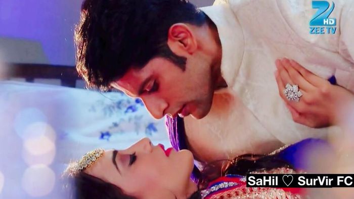 BuEEEE8CYAAsz7B - 15-Karanvir Bohra si Surbhi Jyoti
