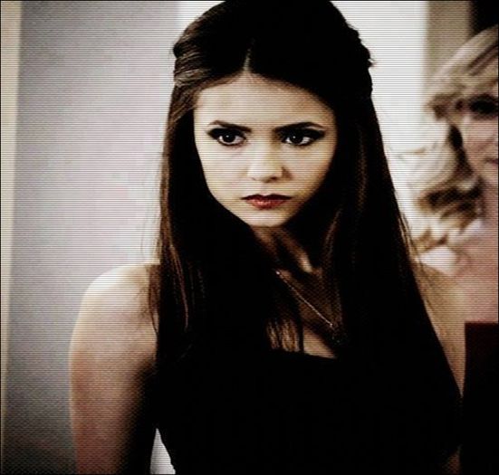 ♡❧`⇒.; Da, aici ai dreptate, Lockwood ;;) -toarnă vodkă în pahar în slow motion-.