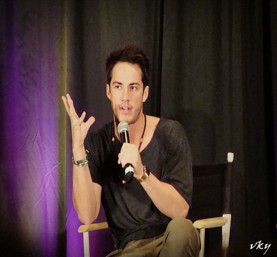 #► Eu nu fac nimic, sa nu gresesc...=)))|dupa 2 secunde| Aww, a plecat...;_?