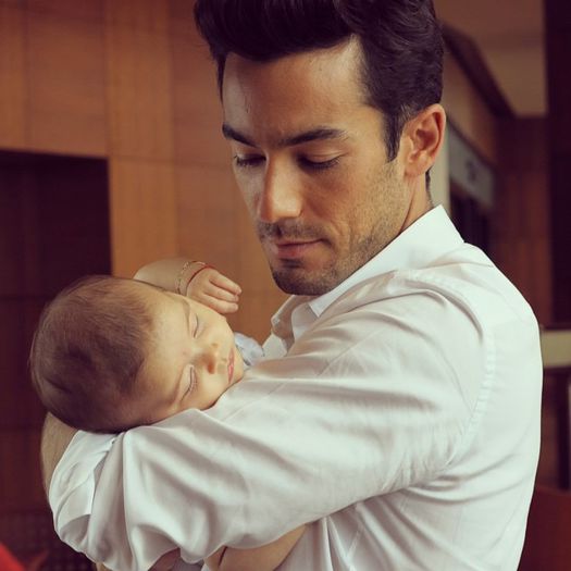  - Aaron Diaz