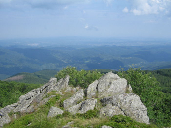 IMG_0128.1; Vedere de pe platoul alpin al Semenicului.
