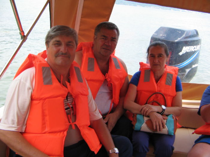 IMG_0283; Cu şalupa, spre Cazanele Dunării.
