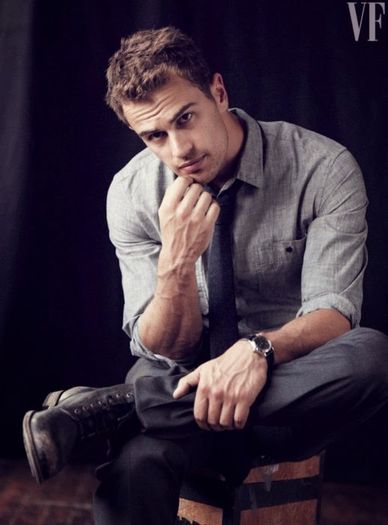  - x-The handsome Theo James