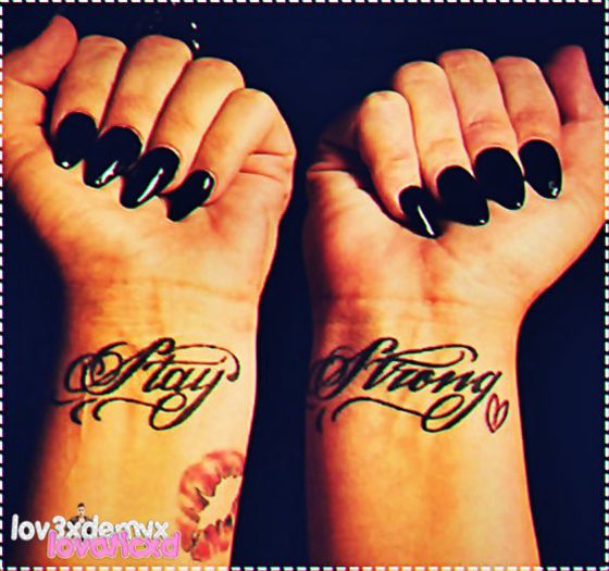 ✚ - "Stay Strong" : Tatuajul a fost facut in martie 2011, dupa ce a petrecut 3 luni - a story told through tattoos - - cool