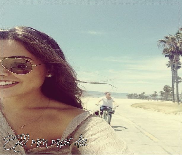 ┊deɴιι┊e jocul în care bem până cădem sau ăla în care ne lingem?