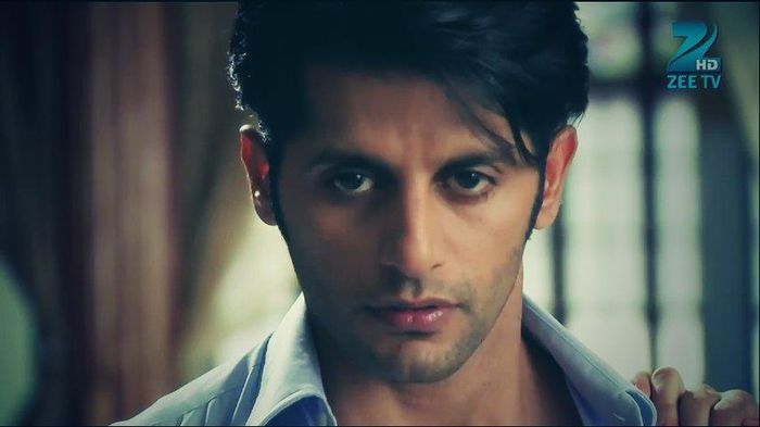 Bt-BrxiCIAExwDy - 15-Aahil si Sanam