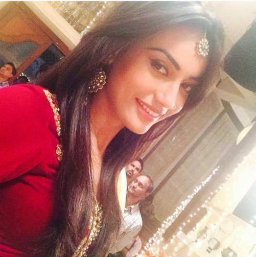 10403076_793364984018603_7179328005959358199_n - Qubool Hai