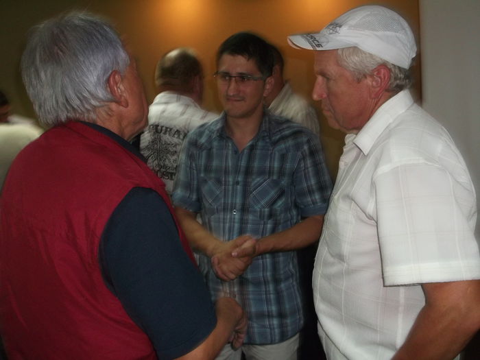 UN PROF SI ELEVII - ADUNARE GENERALA UGCPPAMR-AUGUST-2014-SIBIU