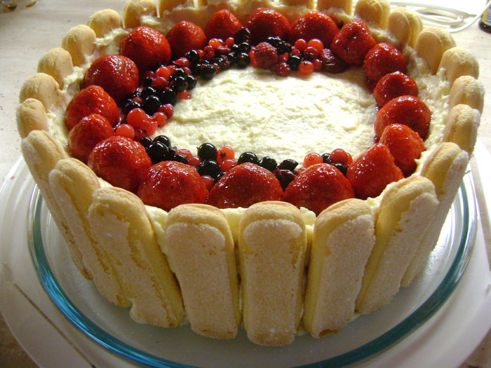 DSC00198 - BBB TORT Tiramisu cu fructe de padure