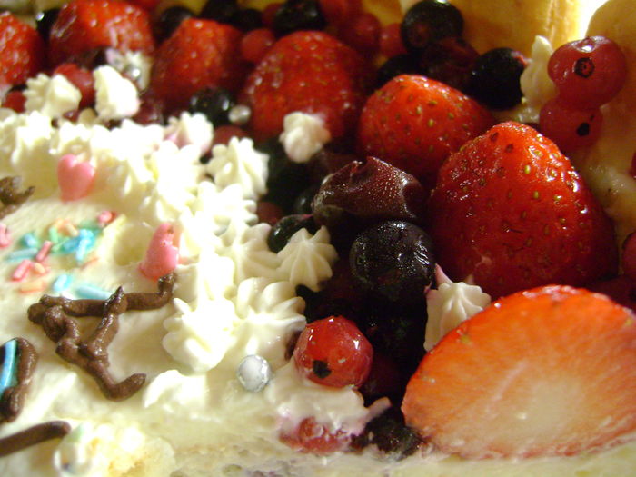 DSC00222 - BBB TORT Tiramisu cu fructe de padure