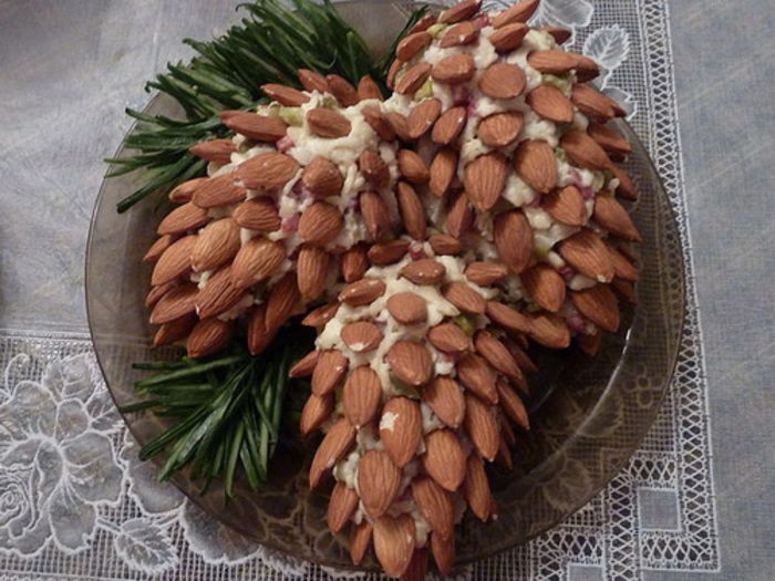 Salata "Conuri de pin"