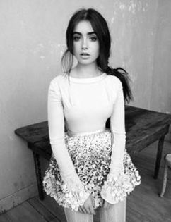 654d51579b9b51a24b0c6dd15167641e - 2__Lily Collins__2