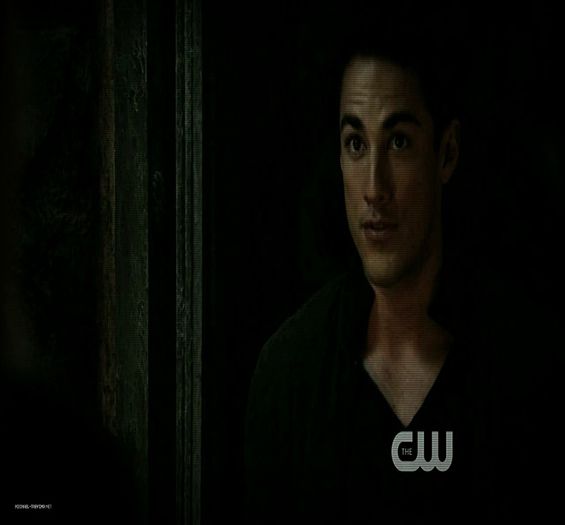 #► |se tine de nas si`o pupa pe umar, defapt ii pupa bluza|=))))) - here - episode 28 - done