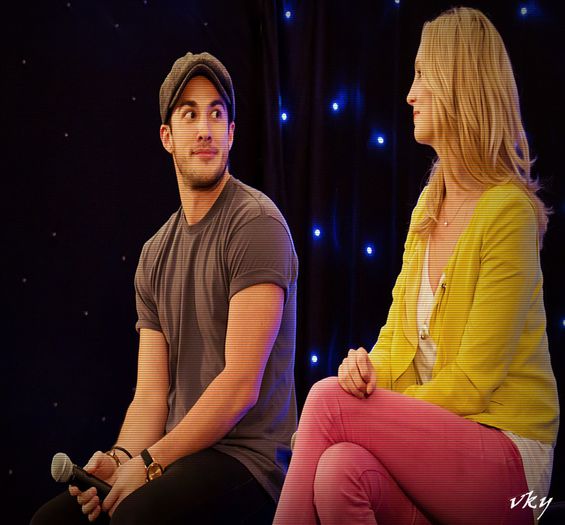 #► Poate ca da..;p=)))#h + Te scarpin eu... Ce preferi?... Cureaua, bata sau grebla?...=)))))#elena