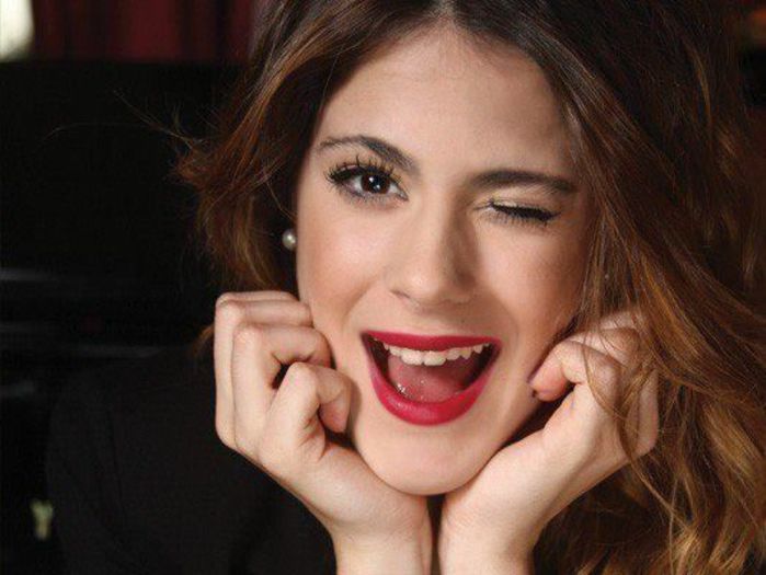 martina-stoessel-250328l-poza