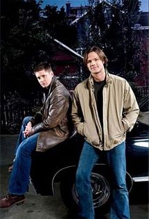 Entertainment-Weekly-Photoshoot-supernatural-15073253-350-512 - x-The charismatic Jensen Ackles