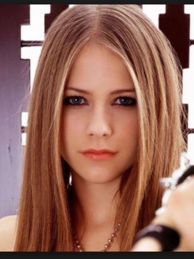 Avril Lavigne - I look like