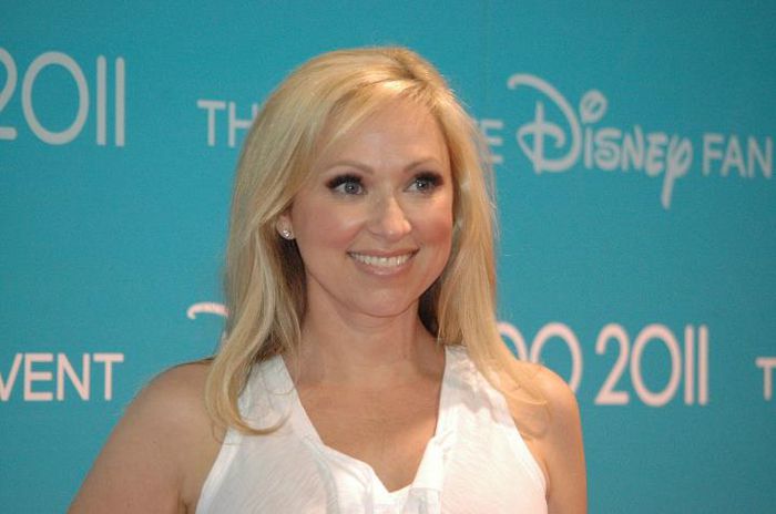 Inca ceva domnule sofer, chestia asta ne-a lasat de cateva ori niste mesaje... Inca ceva domnule sofer, chestia asta ne-a lasat de cateva ori niste mesaje...