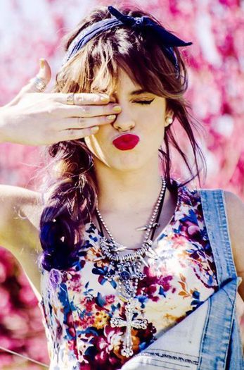  - Martina Stoessel