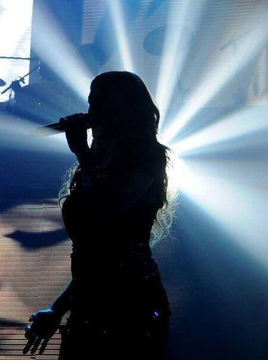 1488106_544621982286089_1618193025_n