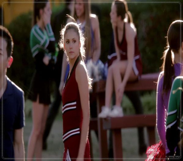 》 *se intoarce ip spre ea* Uhm, Katherine , hey :)