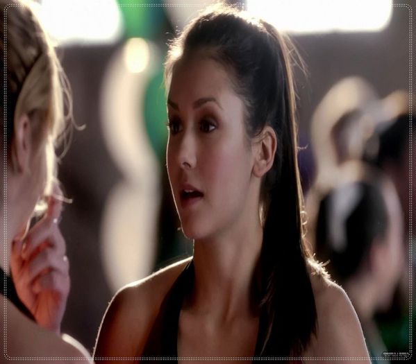 》click Ce viata duci...of *il bate usor pe umar* #tyler; Uhm, bei racitura? Nu e mai bine sa bei direct din vena, cald asa? ;) =))))))) #katherine
