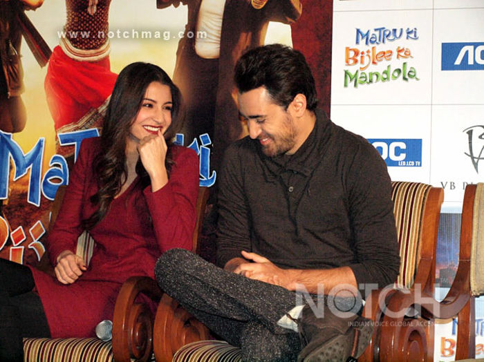 1_imran-khan-and-anushka-sharma_11jan2013