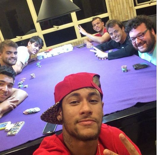 ɳҽყɱαɾ |*CL  nu suntem căsătoriţi..suntem doar un cuplu :-??; puneţi-l pe numele meu!!da silva santos. ;&gt; #vangheleeeeee
