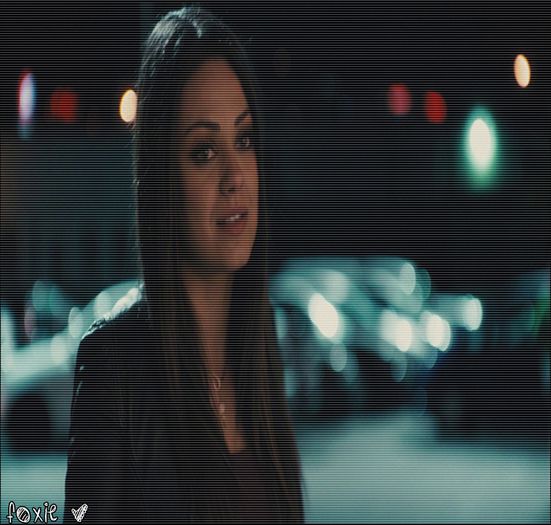 ♡❧`⇒.; -întinde castronul spre ea- Cine e grăsuța mea :p =))))) ?