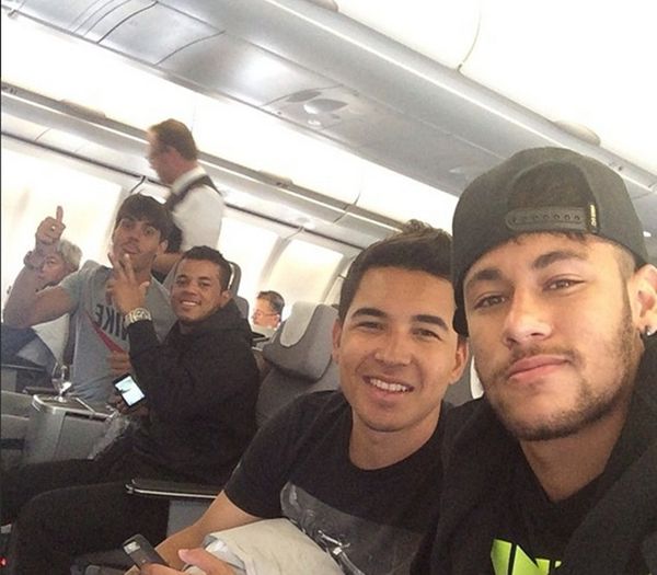 ɳҽყɱαɾ | *o sărută apoi intră în casă* - Epii 09 _ It happened that day